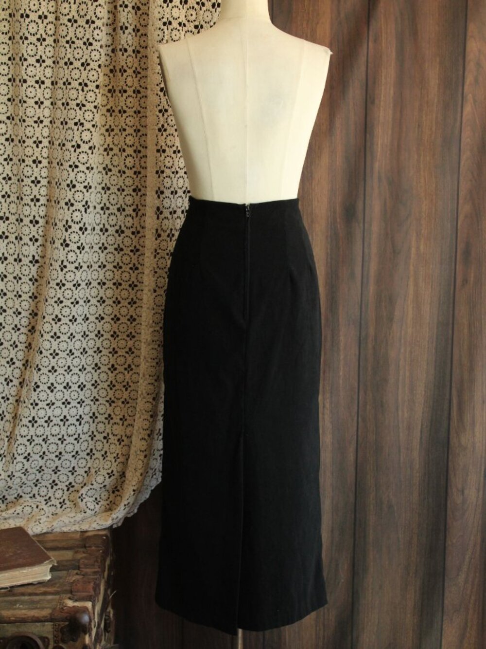 Vintage 1980s 1990s Pencil Skirt, Briggs Black Faux Suede, Size 10 - Picture 10 of 10